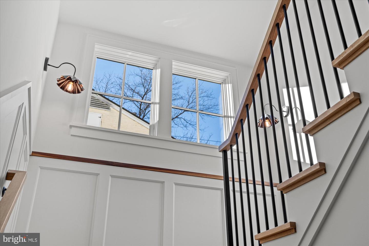 14 W BELLEFONTE AVE, ALEXANDRIA, Virginia 22301, 5 Bedrooms Bedrooms, ,5 BathroomsBathrooms,Residential,For sale,14 W BELLEFONTE AVE,VAAX2053240 MLS # VAAX2053240