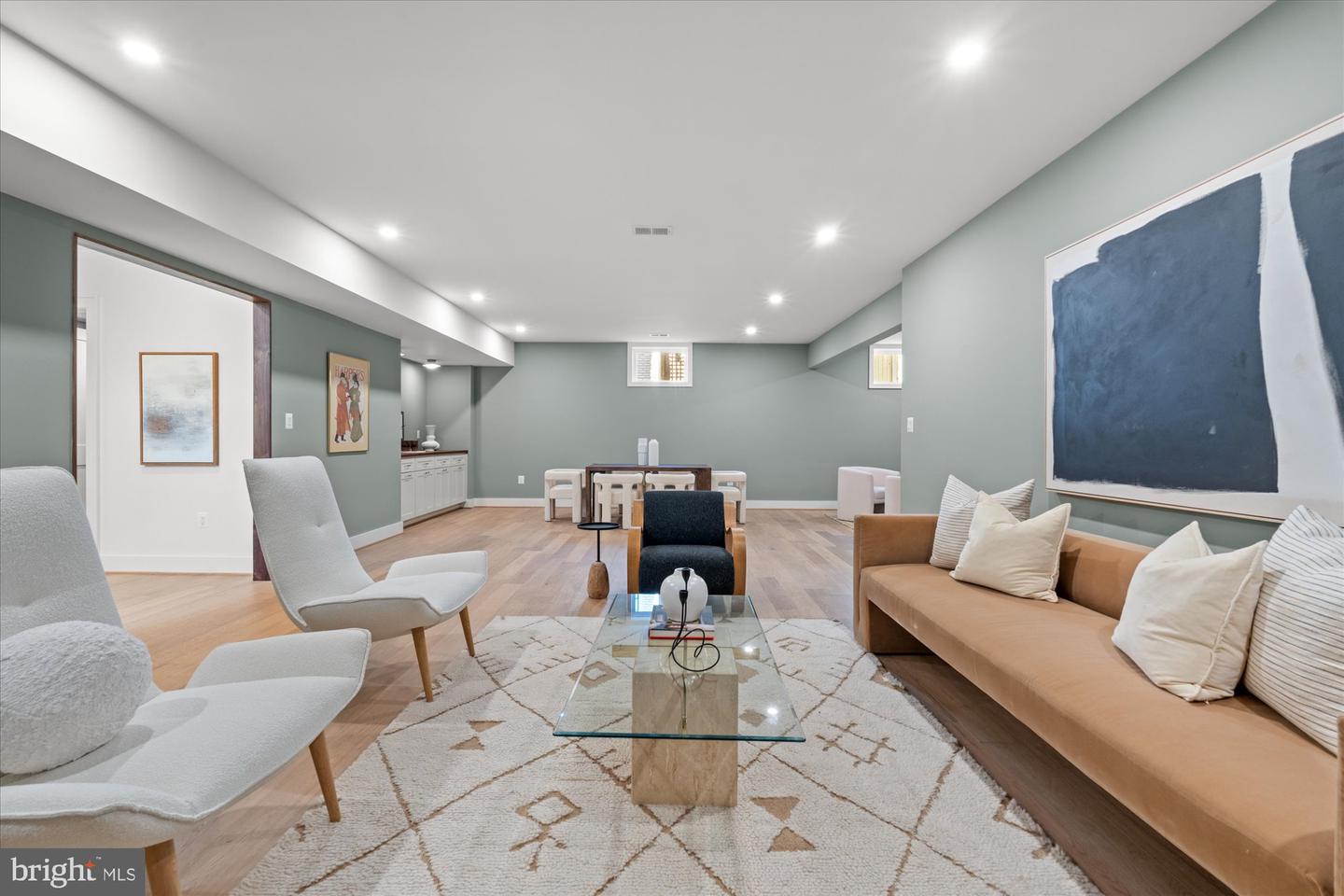 14 W BELLEFONTE AVE, ALEXANDRIA, Virginia 22301, 5 Bedrooms Bedrooms, ,5 BathroomsBathrooms,Residential,For sale,14 W BELLEFONTE AVE,VAAX2053240 MLS # VAAX2053240