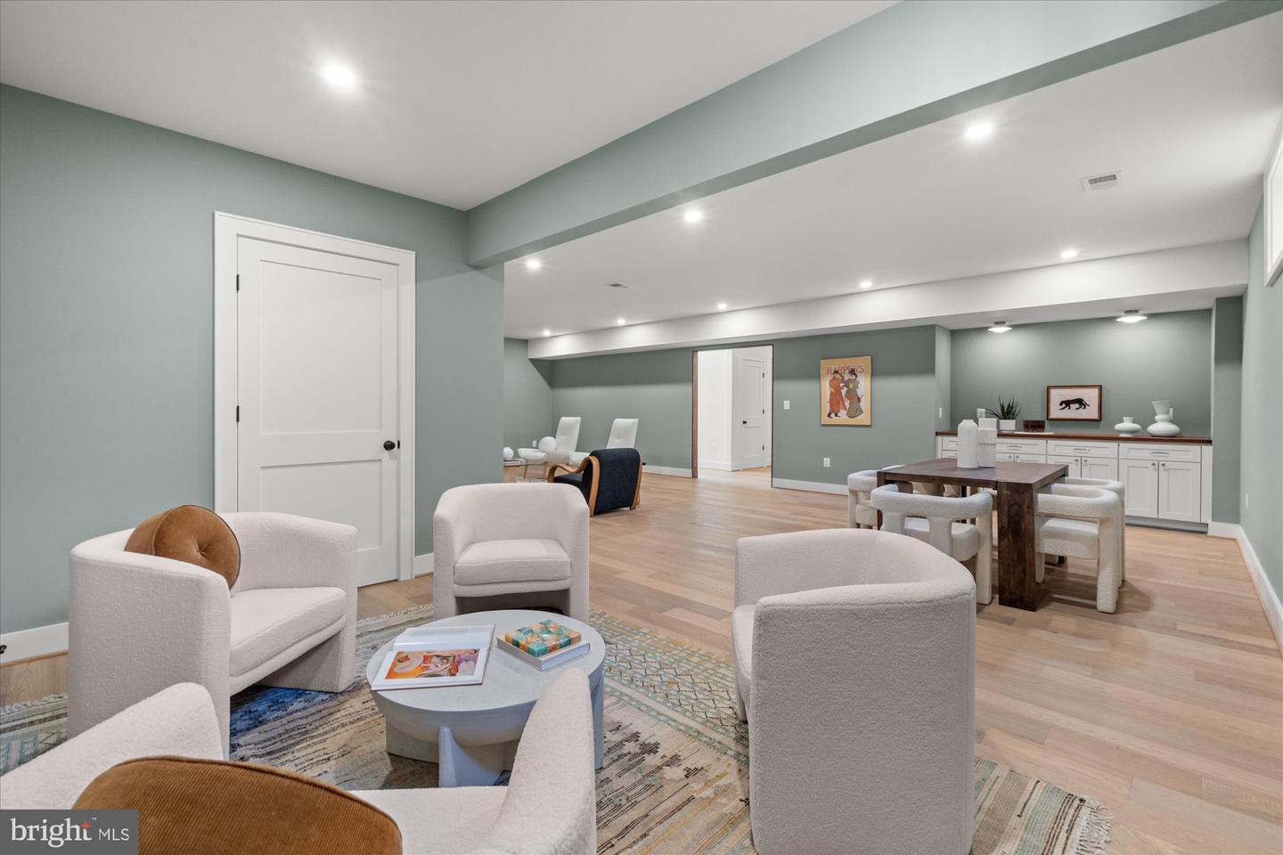 14 W BELLEFONTE AVE, ALEXANDRIA, Virginia 22301, 5 Bedrooms Bedrooms, ,5 BathroomsBathrooms,Residential,For sale,14 W BELLEFONTE AVE,VAAX2053240 MLS # VAAX2053240