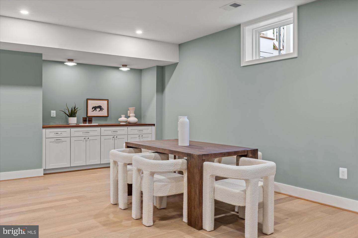 14 W BELLEFONTE AVE, ALEXANDRIA, Virginia 22301, 5 Bedrooms Bedrooms, ,5 BathroomsBathrooms,Residential,For sale,14 W BELLEFONTE AVE,VAAX2053240 MLS # VAAX2053240