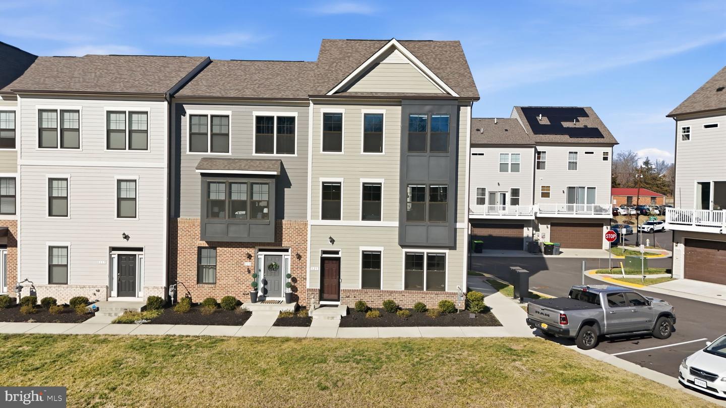 121 KINROSS LN, FREDERICKSBURG, Virginia 22401, 3 Bedrooms Bedrooms, ,3 BathroomsBathrooms,Residential,For sale,121 KINROSS LN,VAFB2009534 MLS # VAFB2009534 121 KINROSS LN, FREDERICKSBURG, Virginia 22401, 3 Bedrooms Bedrooms, ,3 BathroomsBathrooms,Residential,For sale,121 KINROSS LN,VAFB2009534 MLS # VAFB2009534