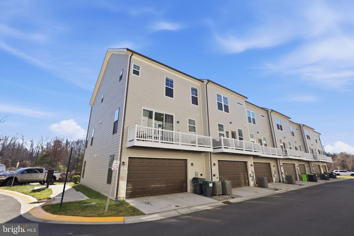 121 KINROSS LN, FREDERICKSBURG, Virginia 22401, 3 Bedrooms Bedrooms, ,3 BathroomsBathrooms,Residential,For sale,121 KINROSS LN,VAFB2009534 MLS # VAFB2009534 121 KINROSS LN, FREDERICKSBURG, Virginia 22401, 3 Bedrooms Bedrooms, ,3 BathroomsBathrooms,Residential,For sale,121 KINROSS LN,VAFB2009534 MLS # VAFB2009534