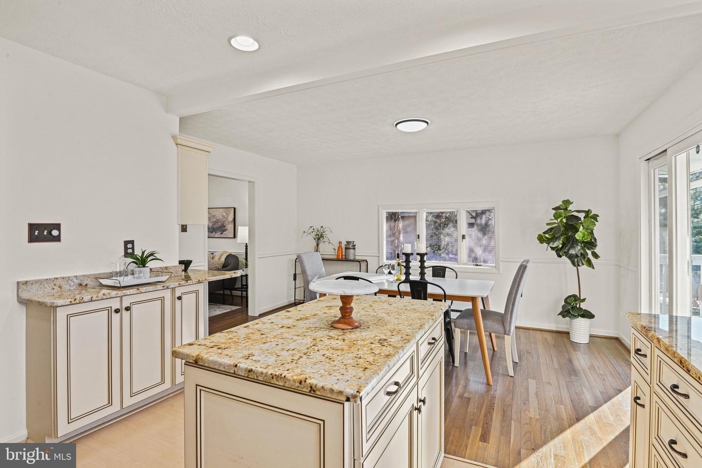 503 E CHARLOTTE ST, STERLING, Virginia 20164, 4 Bedrooms Bedrooms, ,2 BathroomsBathrooms,Residential,For sale,503 E CHARLOTTE ST,VALO2114136 MLS # VALO2114136