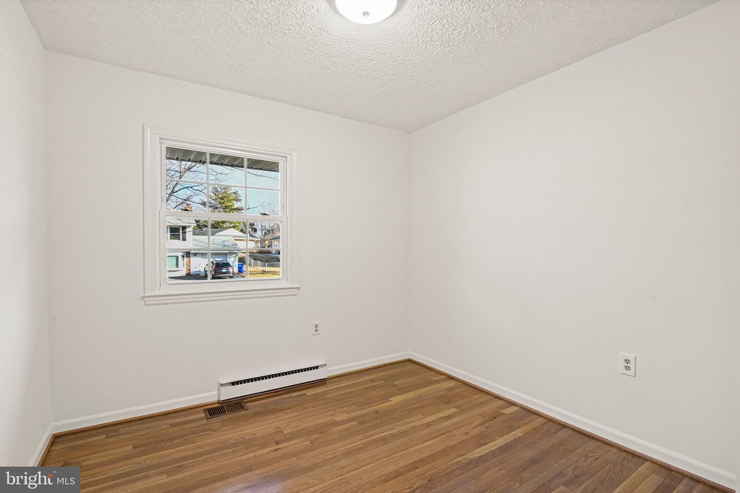 503 E CHARLOTTE ST, STERLING, Virginia 20164, 4 Bedrooms Bedrooms, ,2 BathroomsBathrooms,Residential,For sale,503 E CHARLOTTE ST,VALO2114136 MLS # VALO2114136