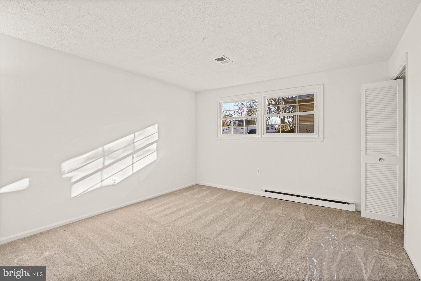 503 E CHARLOTTE ST, STERLING, Virginia 20164, 4 Bedrooms Bedrooms, ,2 BathroomsBathrooms,Residential,For sale,503 E CHARLOTTE ST,VALO2114136 MLS # VALO2114136