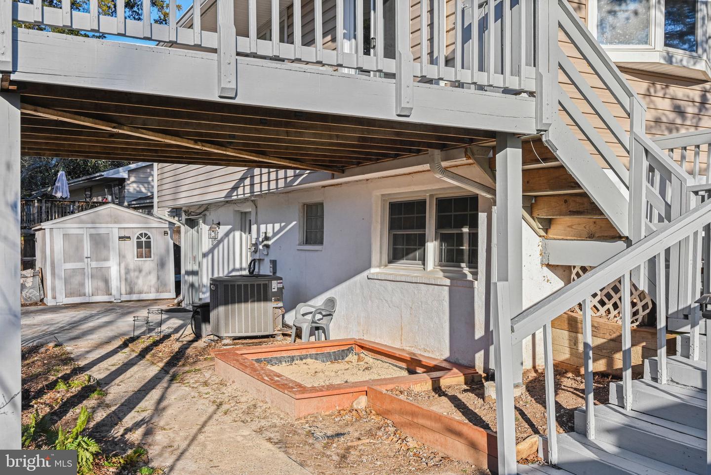 503 E CHARLOTTE ST, STERLING, Virginia 20164, 4 Bedrooms Bedrooms, ,2 BathroomsBathrooms,Residential,For sale,503 E CHARLOTTE ST,VALO2114136 MLS # VALO2114136