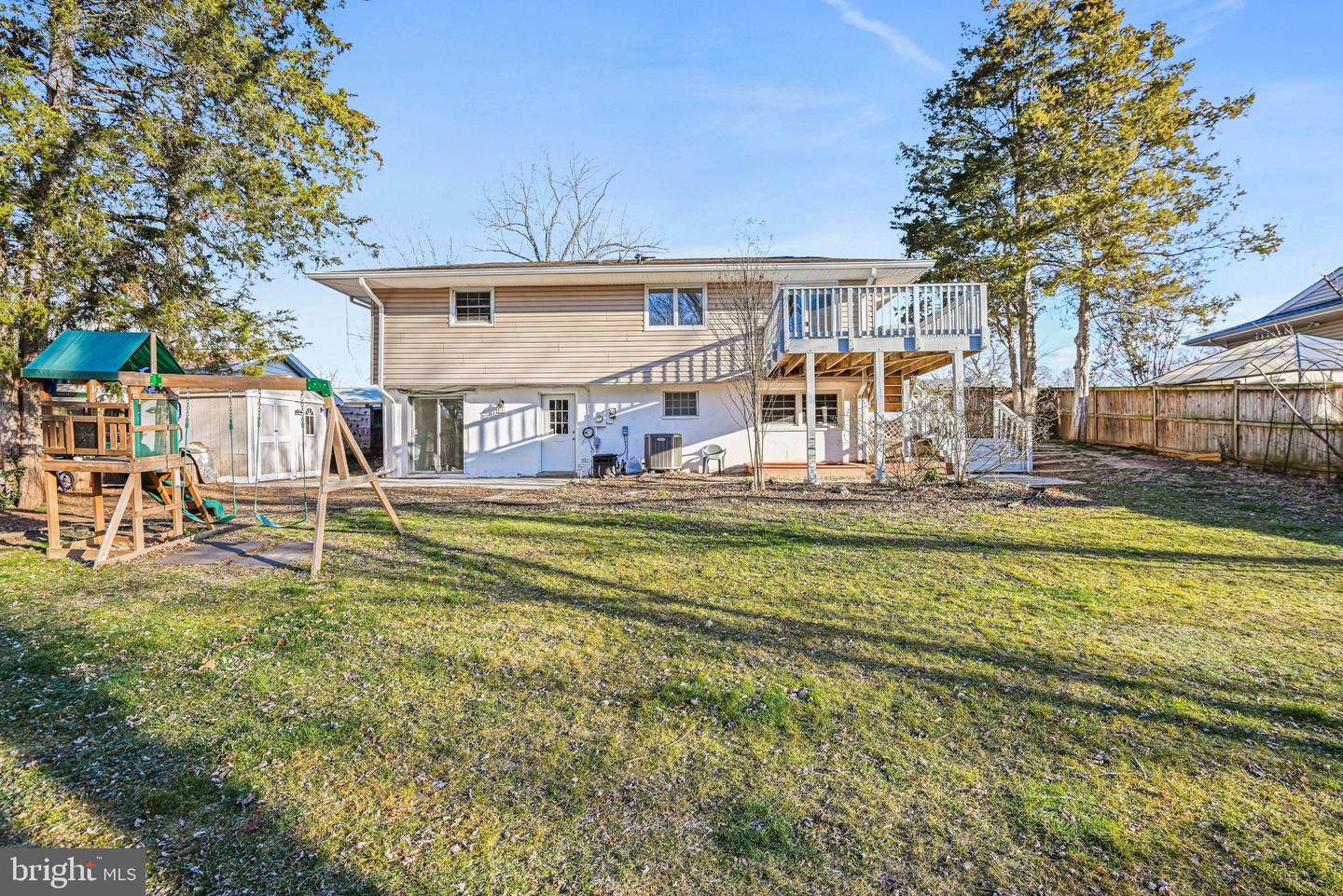 503 E CHARLOTTE ST, STERLING, Virginia 20164, 4 Bedrooms Bedrooms, ,2 BathroomsBathrooms,Residential,For sale,503 E CHARLOTTE ST,VALO2114136 MLS # VALO2114136