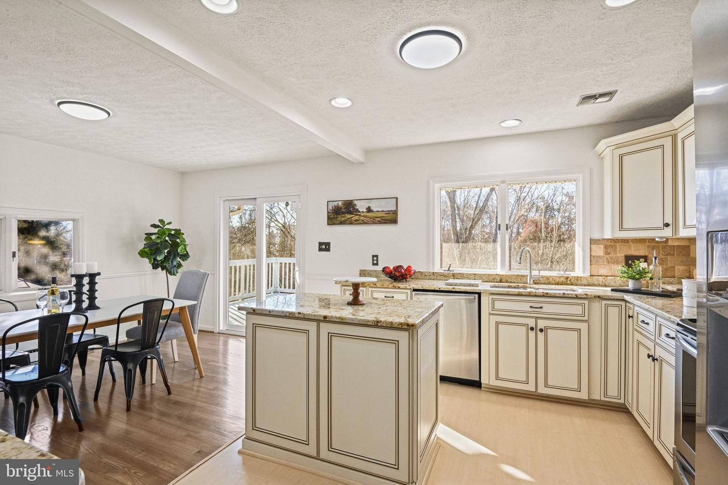 503 E CHARLOTTE ST, STERLING, Virginia 20164, 4 Bedrooms Bedrooms, ,2 BathroomsBathrooms,Residential,For sale,503 E CHARLOTTE ST,VALO2114136 MLS # VALO2114136