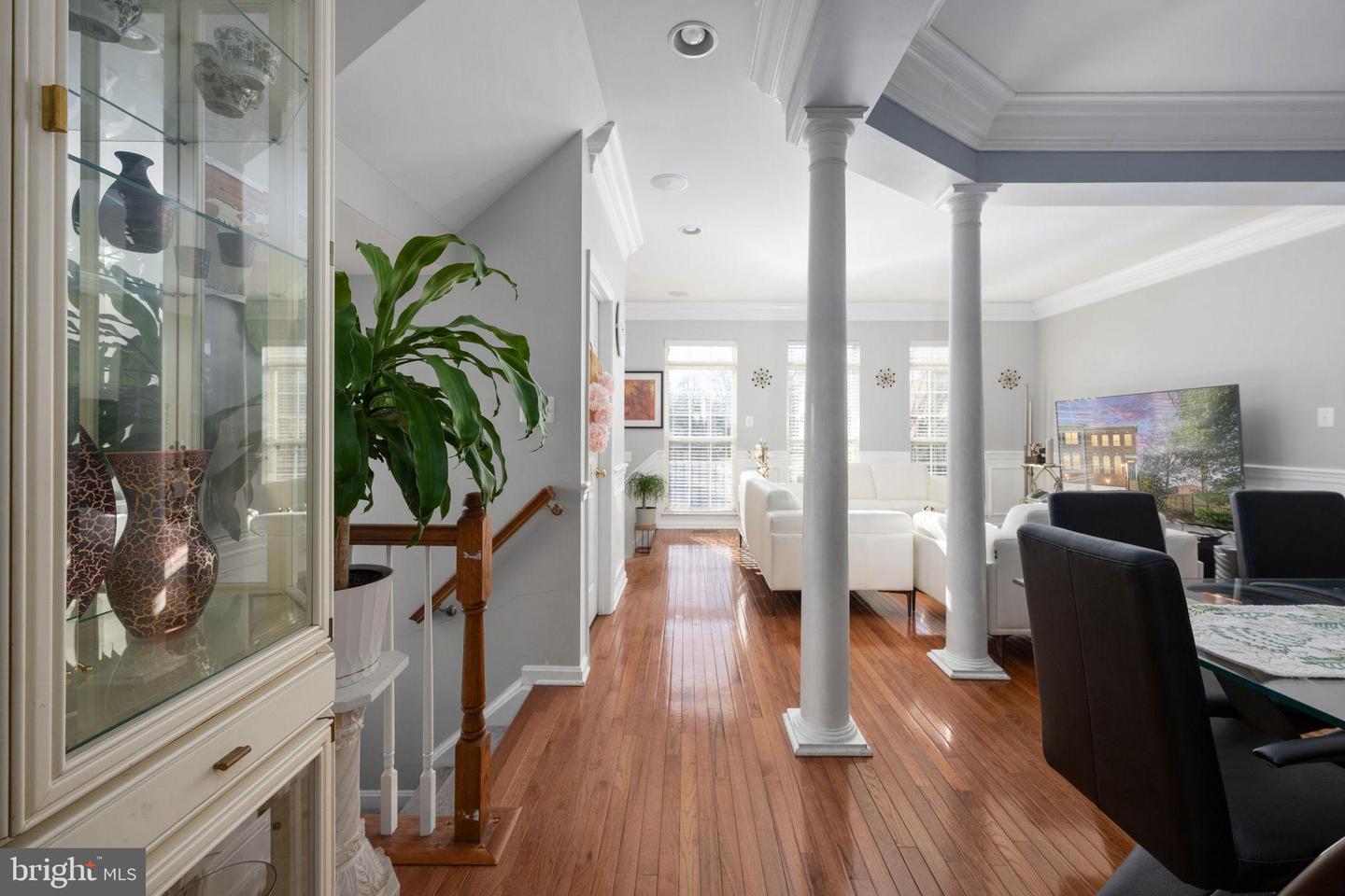 8593 WYNGATE MANOR CT, ALEXANDRIA, Virginia 22309, 3 Bedrooms Bedrooms, 7 Rooms Rooms,2 BathroomsBathrooms,Residential,For sale,8593 WYNGATE MANOR CT,VAFX2286238 MLS # VAFX2286238