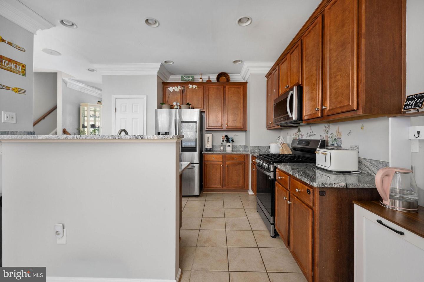 8593 WYNGATE MANOR CT, ALEXANDRIA, Virginia 22309, 3 Bedrooms Bedrooms, 7 Rooms Rooms,2 BathroomsBathrooms,Residential,For sale,8593 WYNGATE MANOR CT,VAFX2286238 MLS # VAFX2286238