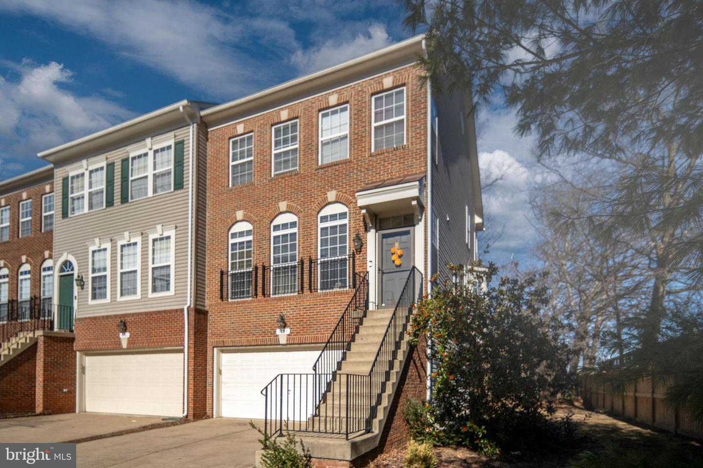 8593 WYNGATE MANOR CT, ALEXANDRIA, Virginia 22309, 3 Bedrooms Bedrooms, 7 Rooms Rooms,2 BathroomsBathrooms,Residential,For sale,8593 WYNGATE MANOR CT,VAFX2286238 MLS # VAFX2286238