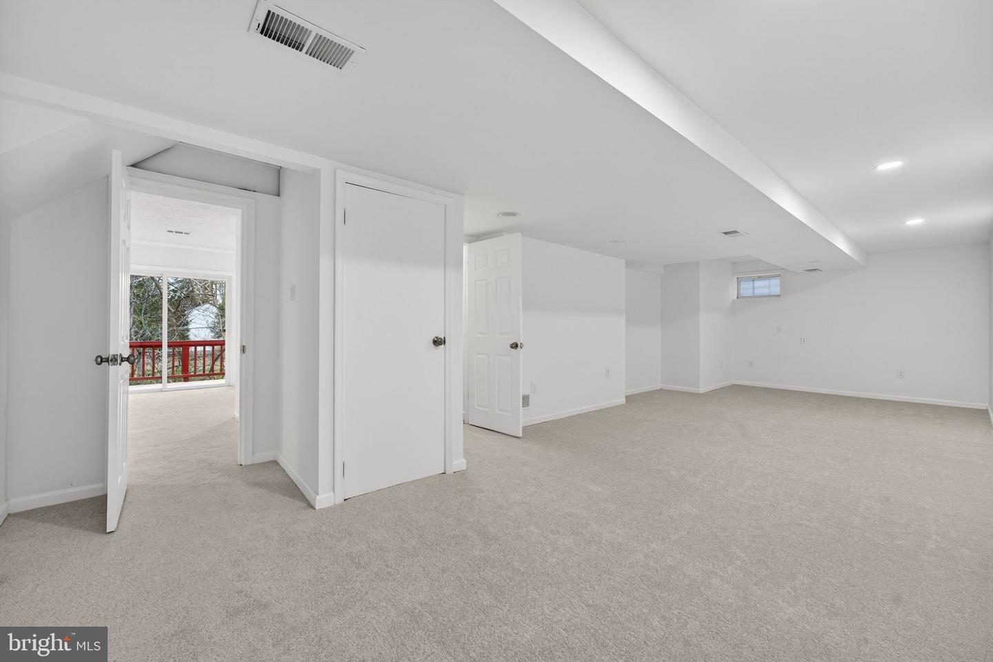 7113 PENGUIN PL, FALLS CHURCH, Virginia 22043, 4 Bedrooms Bedrooms, ,4 BathroomsBathrooms,Residential,For sale,7113 PENGUIN PL,VAFX2286438 MLS # VAFX2286438