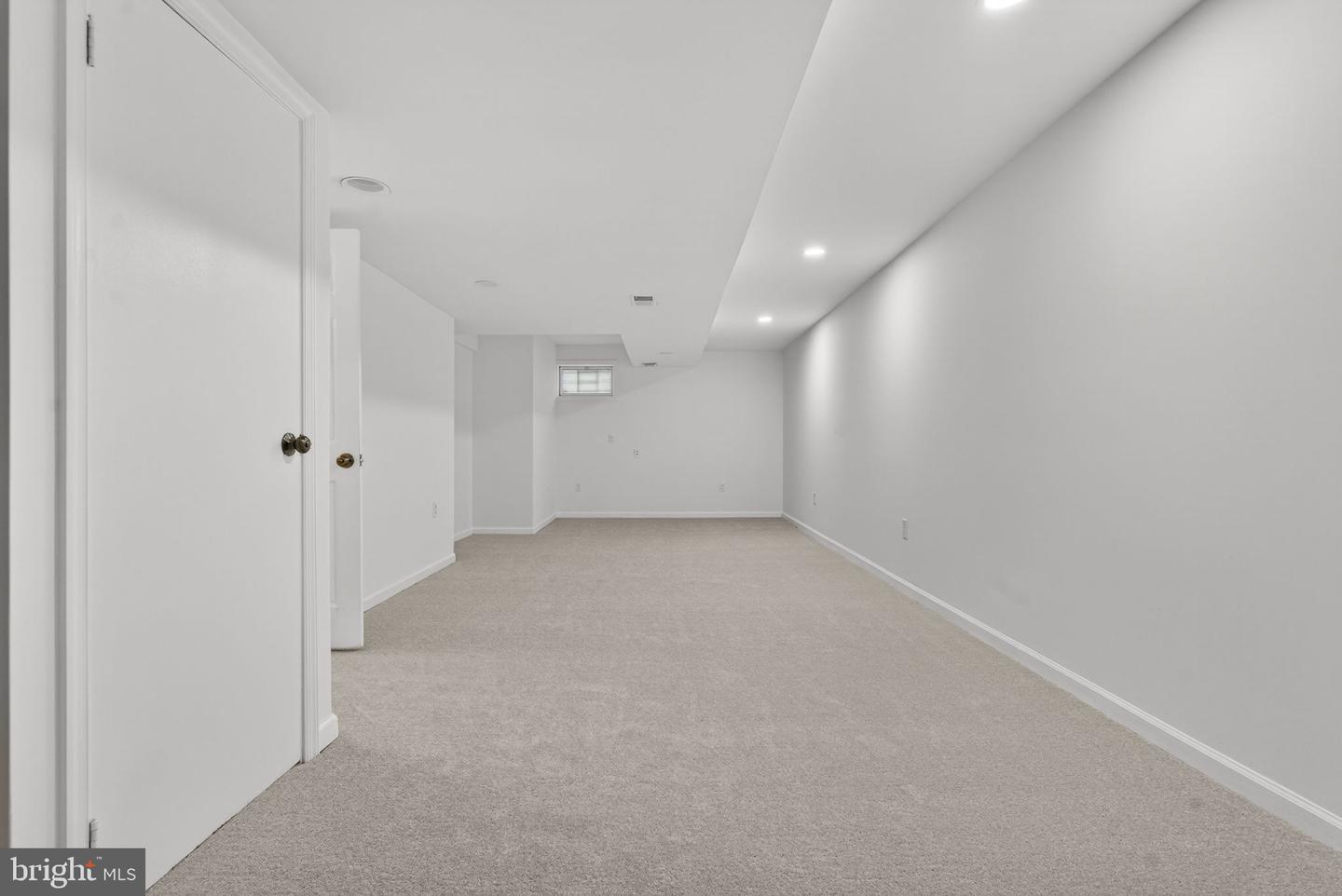 7113 PENGUIN PL, FALLS CHURCH, Virginia 22043, 4 Bedrooms Bedrooms, ,4 BathroomsBathrooms,Residential,For sale,7113 PENGUIN PL,VAFX2286438 MLS # VAFX2286438