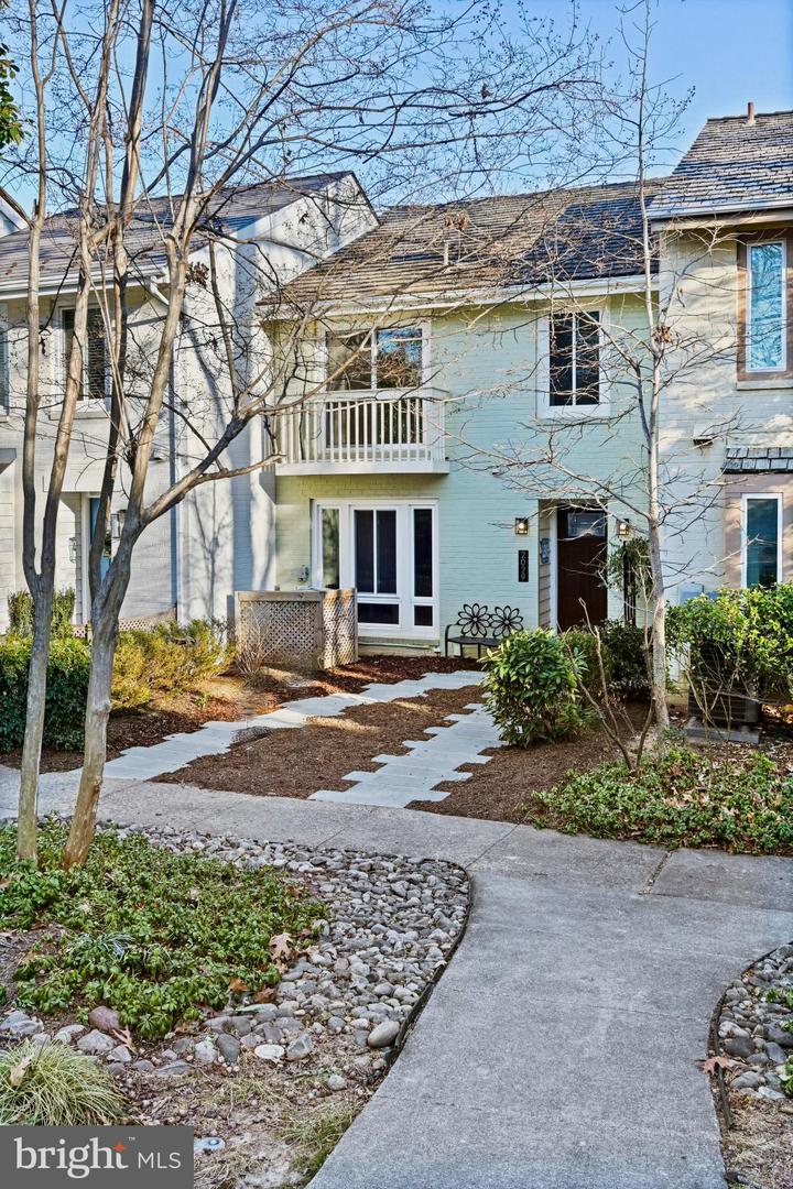 2029 CHADDS FORD, RESTON, Virginia 20191, 4 Bedrooms Bedrooms, 16 Rooms Rooms,3 BathroomsBathrooms,Residential,For sale,2029 CHADDS FORD,VAFX2286458 MLS # VAFX2286458 2029 CHADDS FORD, RESTON, Virginia 20191, 4 Bedrooms Bedrooms, 16 Rooms Rooms,3 BathroomsBathrooms,Residential,For sale,2029 CHADDS FORD,VAFX2286458 MLS # VAFX2286458