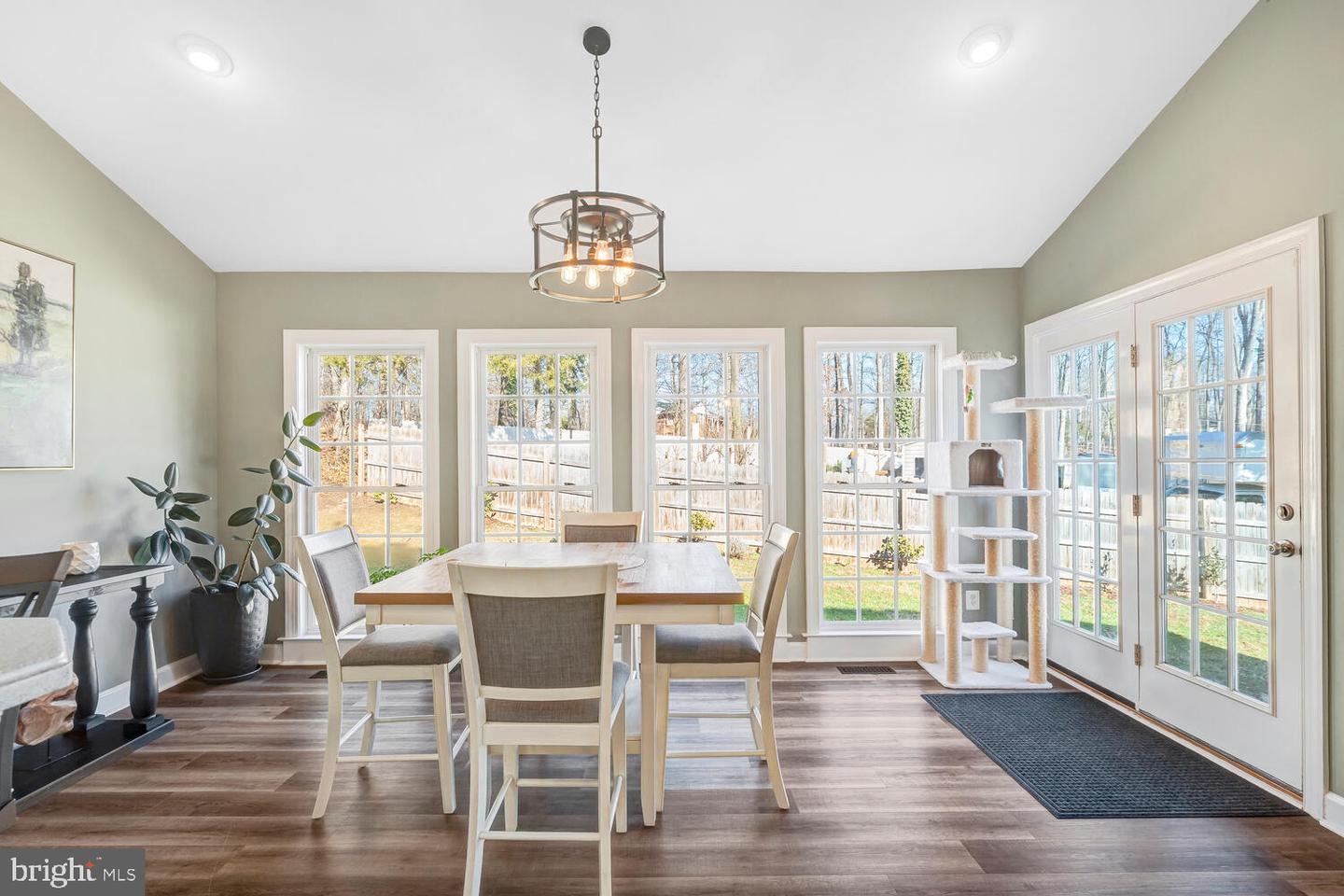 7101 NEW KENSINGTON CT, WARRENTON, Virginia 20187, 4 Bedrooms Bedrooms, ,3 BathroomsBathrooms,Residential,For sale,7101 NEW KENSINGTON CT,VAFQ2020170 MLS # VAFQ2020170