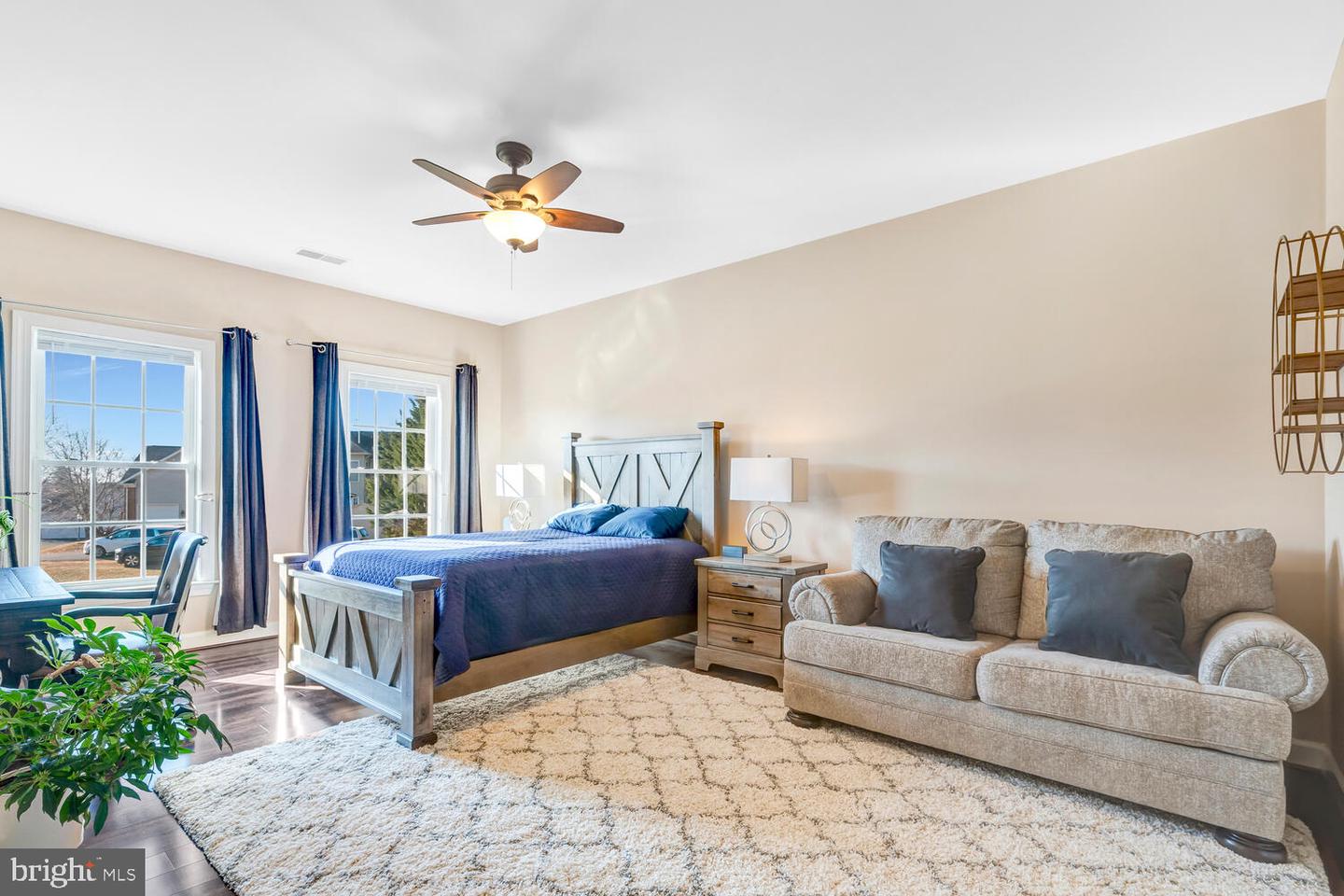 7101 NEW KENSINGTON CT, WARRENTON, Virginia 20187, 4 Bedrooms Bedrooms, ,3 BathroomsBathrooms,Residential,For sale,7101 NEW KENSINGTON CT,VAFQ2020170 MLS # VAFQ2020170