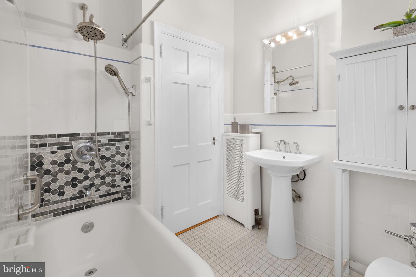 3900 CONNECTICUT AVE NW #202G, WASHINGTON, District Of Columbia 20008, 1 Bedroom Bedrooms, ,1 BathroomBathrooms,Residential,For sale,3900 CONNECTICUT AVE NW #202G,DCDC2242100 MLS # DCDC2242100 3900 CONNECTICUT AVE NW #202G, WASHINGTON, District Of Columbia 20008, 1 Bedroom Bedrooms, ,1 BathroomBathrooms,Residential,For sale,3900 CONNECTICUT AVE NW #202G,DCDC2242100 MLS # DCDC2242100
