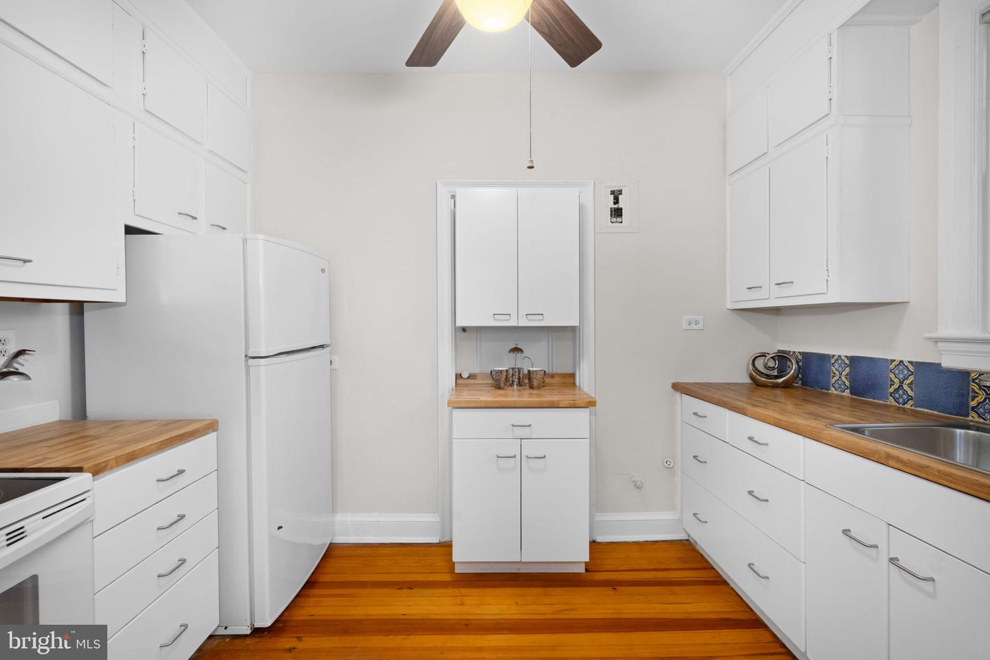 3900 CONNECTICUT AVE NW #202G, WASHINGTON, District Of Columbia 20008, 1 Bedroom Bedrooms, ,1 BathroomBathrooms,Residential,For sale,3900 CONNECTICUT AVE NW #202G,DCDC2242100 MLS # DCDC2242100 3900 CONNECTICUT AVE NW #202G, WASHINGTON, District Of Columbia 20008, 1 Bedroom Bedrooms, ,1 BathroomBathrooms,Residential,For sale,3900 CONNECTICUT AVE NW #202G,DCDC2242100 MLS # DCDC2242100