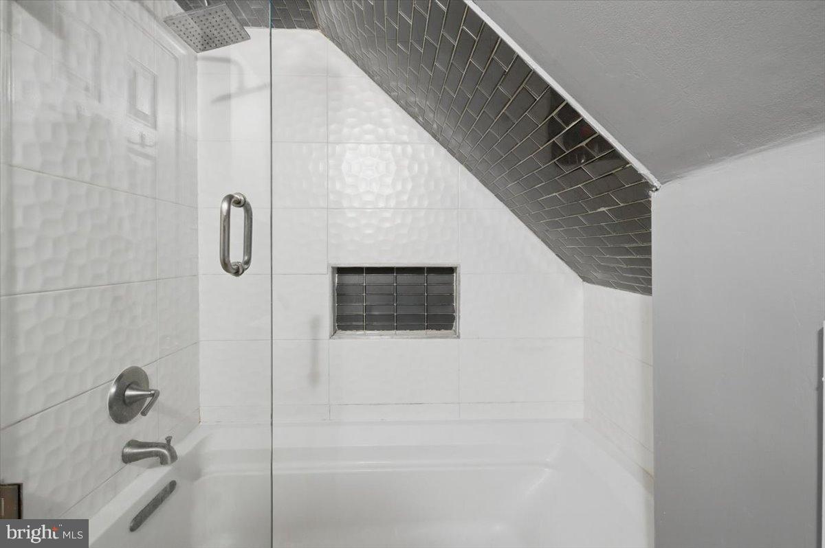 13315 PENNYPACKER LN, FAIRFAX, Virginia 22033, 4 Bedrooms Bedrooms, 13 Rooms Rooms,2 BathroomsBathrooms,Residential,For sale,13315 PENNYPACKER LN,VAFX2286486 MLS # VAFX2286486