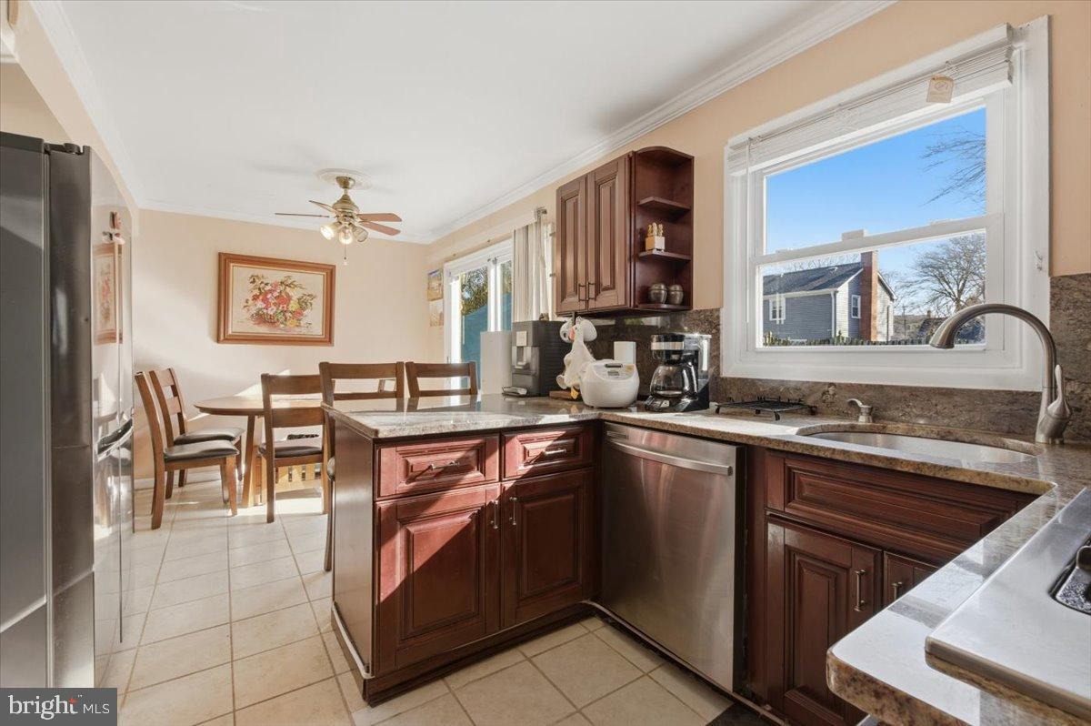 13315 PENNYPACKER LN, FAIRFAX, Virginia 22033, 4 Bedrooms Bedrooms, 13 Rooms Rooms,2 BathroomsBathrooms,Residential,For sale,13315 PENNYPACKER LN,VAFX2286486 MLS # VAFX2286486