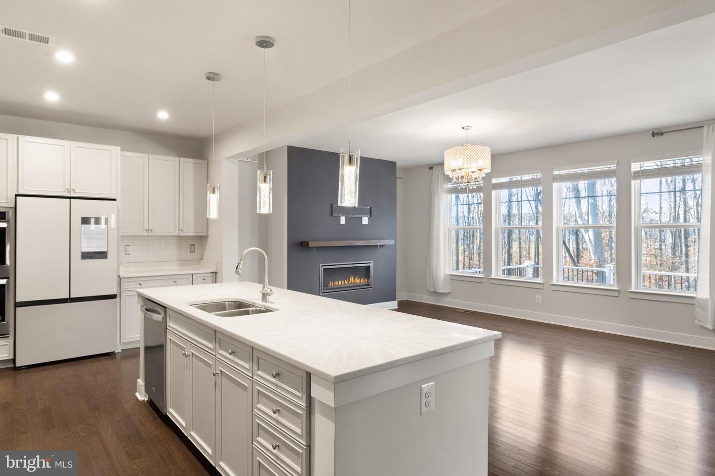 1527 MEADOWLARK GLEN RD, DUMFRIES, Virginia 22026, 4 Bedrooms Bedrooms, ,3 BathroomsBathrooms,Residential,For sale,1527 MEADOWLARK GLEN RD,VAPW2110832 MLS # VAPW2110832