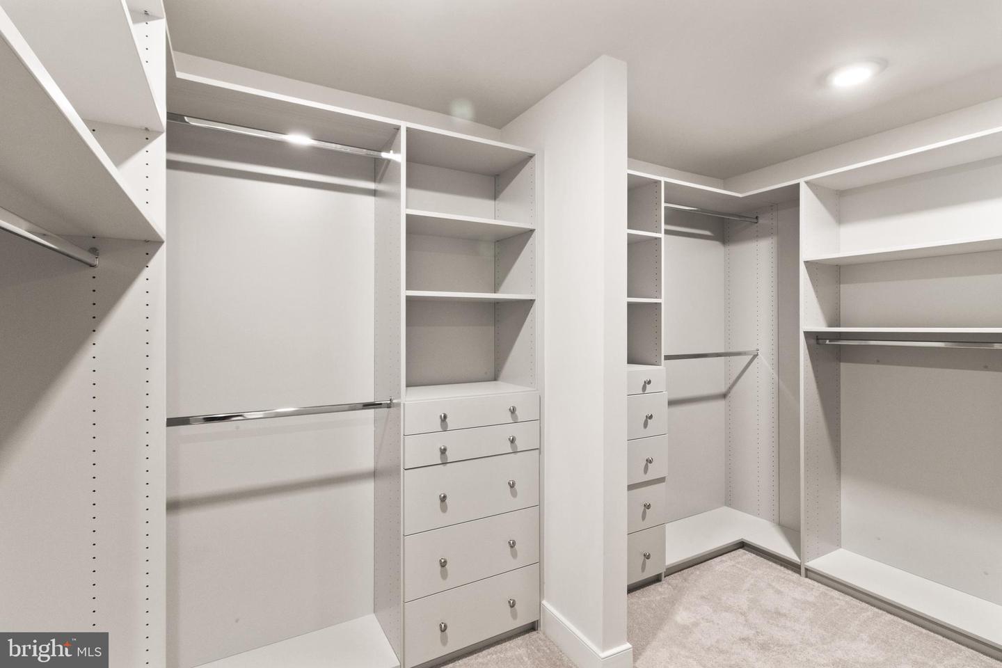 1527 MEADOWLARK GLEN RD, DUMFRIES, Virginia 22026, 4 Bedrooms Bedrooms, ,3 BathroomsBathrooms,Residential,For sale,1527 MEADOWLARK GLEN RD,VAPW2110832 MLS # VAPW2110832