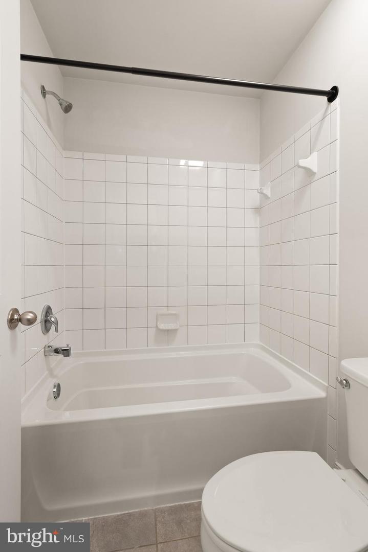 1527 MEADOWLARK GLEN RD, DUMFRIES, Virginia 22026, 4 Bedrooms Bedrooms, ,3 BathroomsBathrooms,Residential,For sale,1527 MEADOWLARK GLEN RD,VAPW2110832 MLS # VAPW2110832