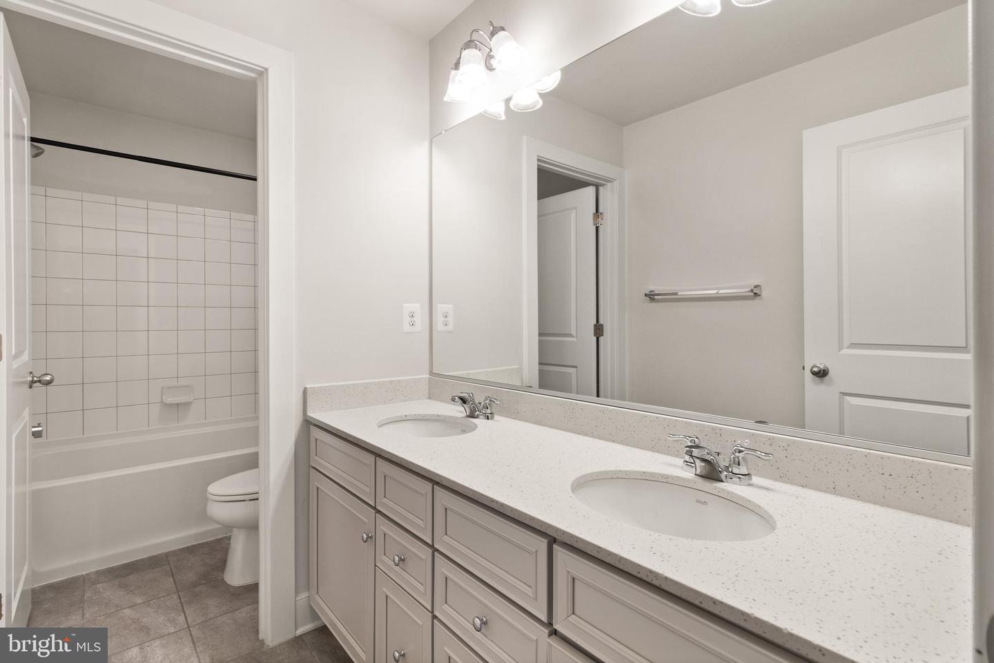 1527 MEADOWLARK GLEN RD, DUMFRIES, Virginia 22026, 4 Bedrooms Bedrooms, ,3 BathroomsBathrooms,Residential,For sale,1527 MEADOWLARK GLEN RD,VAPW2110832 MLS # VAPW2110832