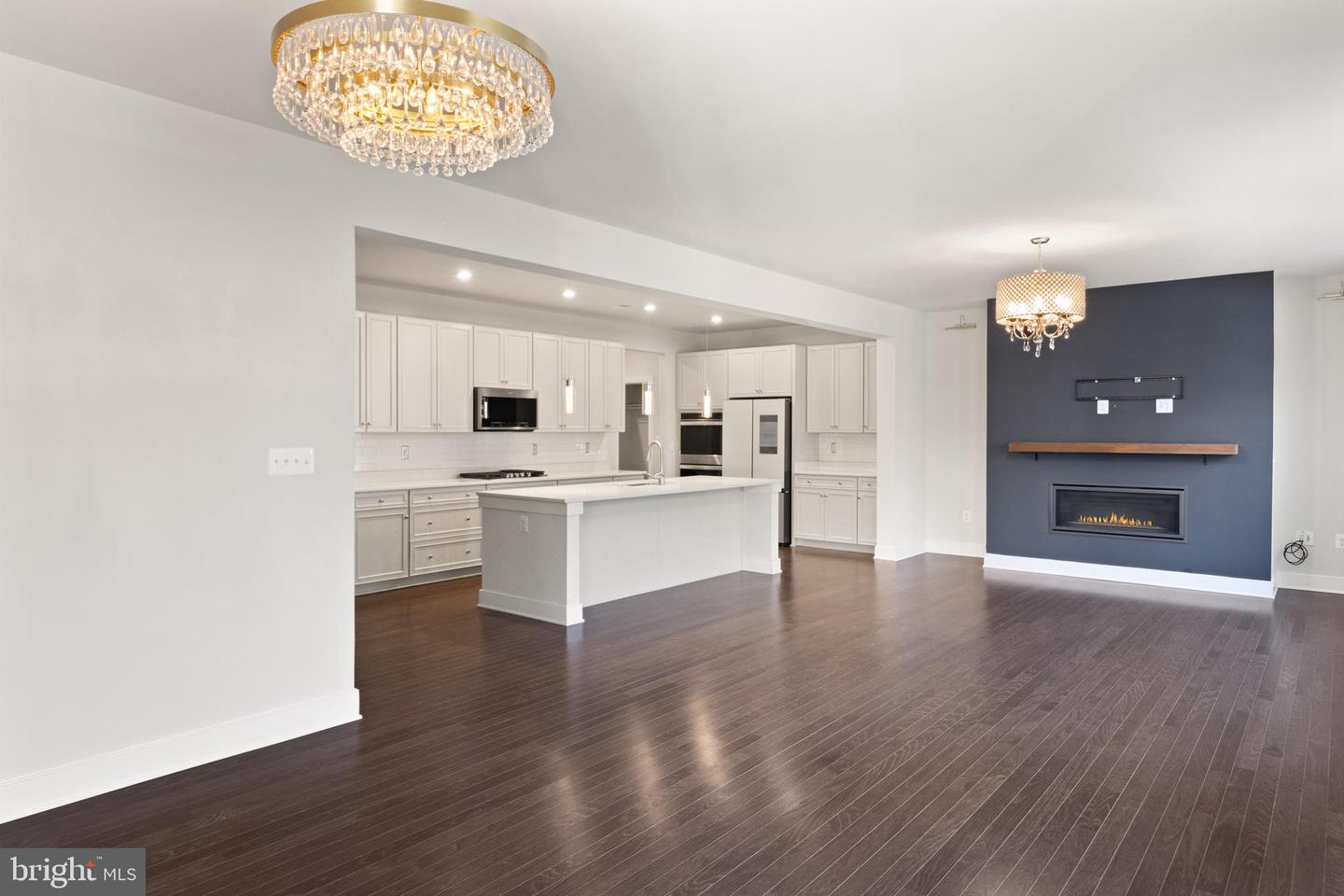 1527 MEADOWLARK GLEN RD, DUMFRIES, Virginia 22026, 4 Bedrooms Bedrooms, ,3 BathroomsBathrooms,Residential,For sale,1527 MEADOWLARK GLEN RD,VAPW2110832 MLS # VAPW2110832