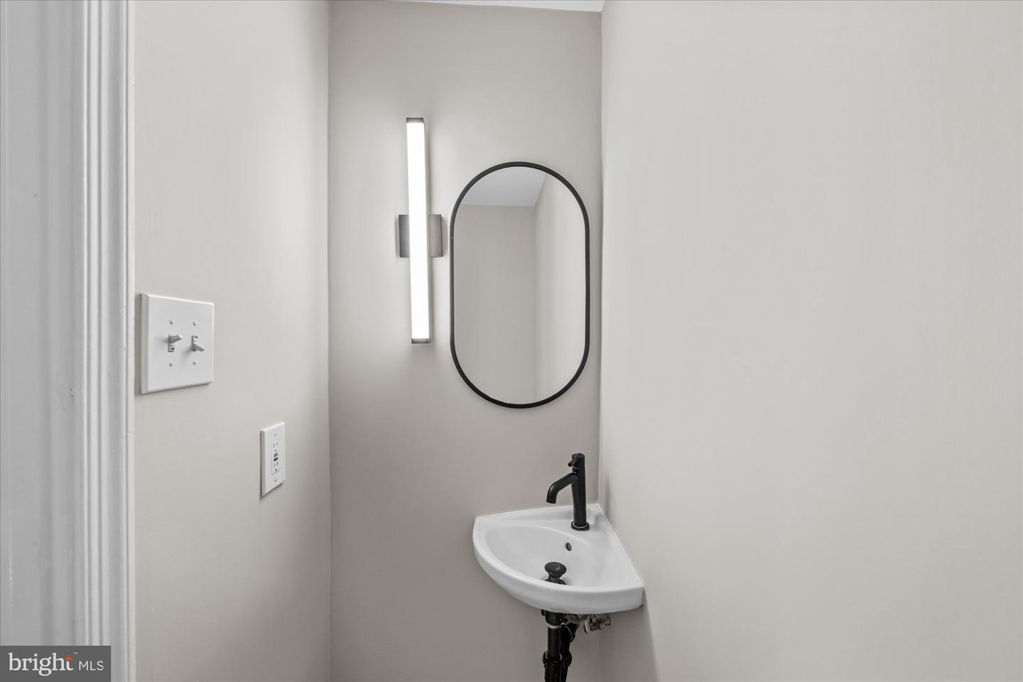 322 HUME AVE, ALEXANDRIA, Virginia 22301, 3 Bedrooms Bedrooms, ,3 BathroomsBathrooms,Residential,For sale,322 HUME AVE,VAAX2053320 MLS # VAAX2053320 322 HUME AVE, ALEXANDRIA, Virginia 22301, 3 Bedrooms Bedrooms, ,3 BathroomsBathrooms,Residential,For sale,322 HUME AVE,VAAX2053320 MLS # VAAX2053320