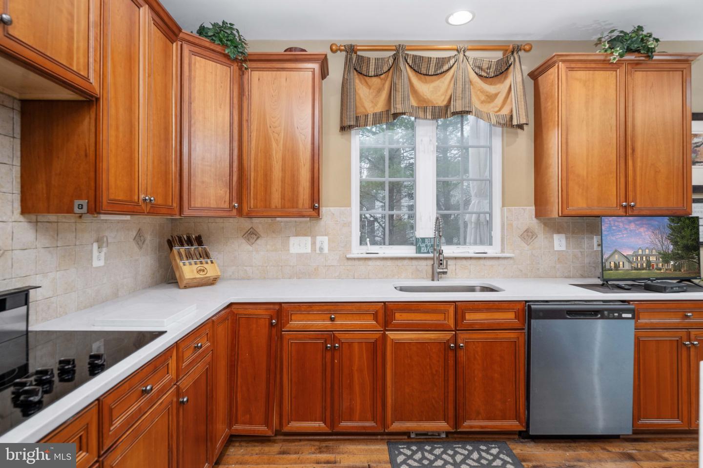 10922 CHATHAM RIDGE WAY, SPOTSYLVANIA, Virginia 22551, 5 Bedrooms Bedrooms, ,4 BathroomsBathrooms,Residential,For sale,10922 CHATHAM RIDGE WAY,VASP2038744 MLS # VASP2038744