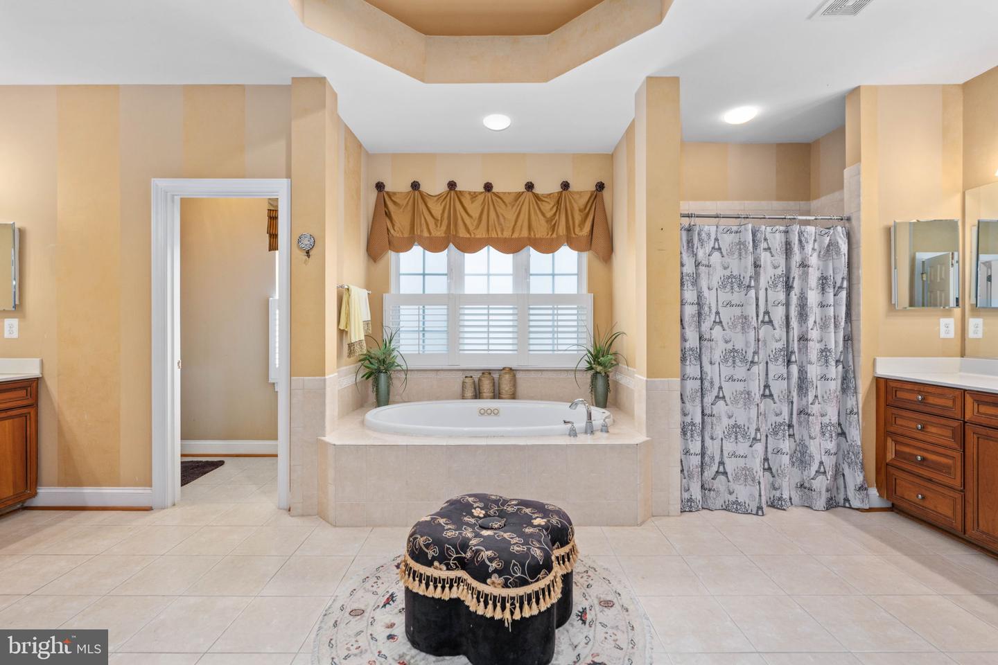 10922 CHATHAM RIDGE WAY, SPOTSYLVANIA, Virginia 22551, 5 Bedrooms Bedrooms, ,4 BathroomsBathrooms,Residential,For sale,10922 CHATHAM RIDGE WAY,VASP2038744 MLS # VASP2038744