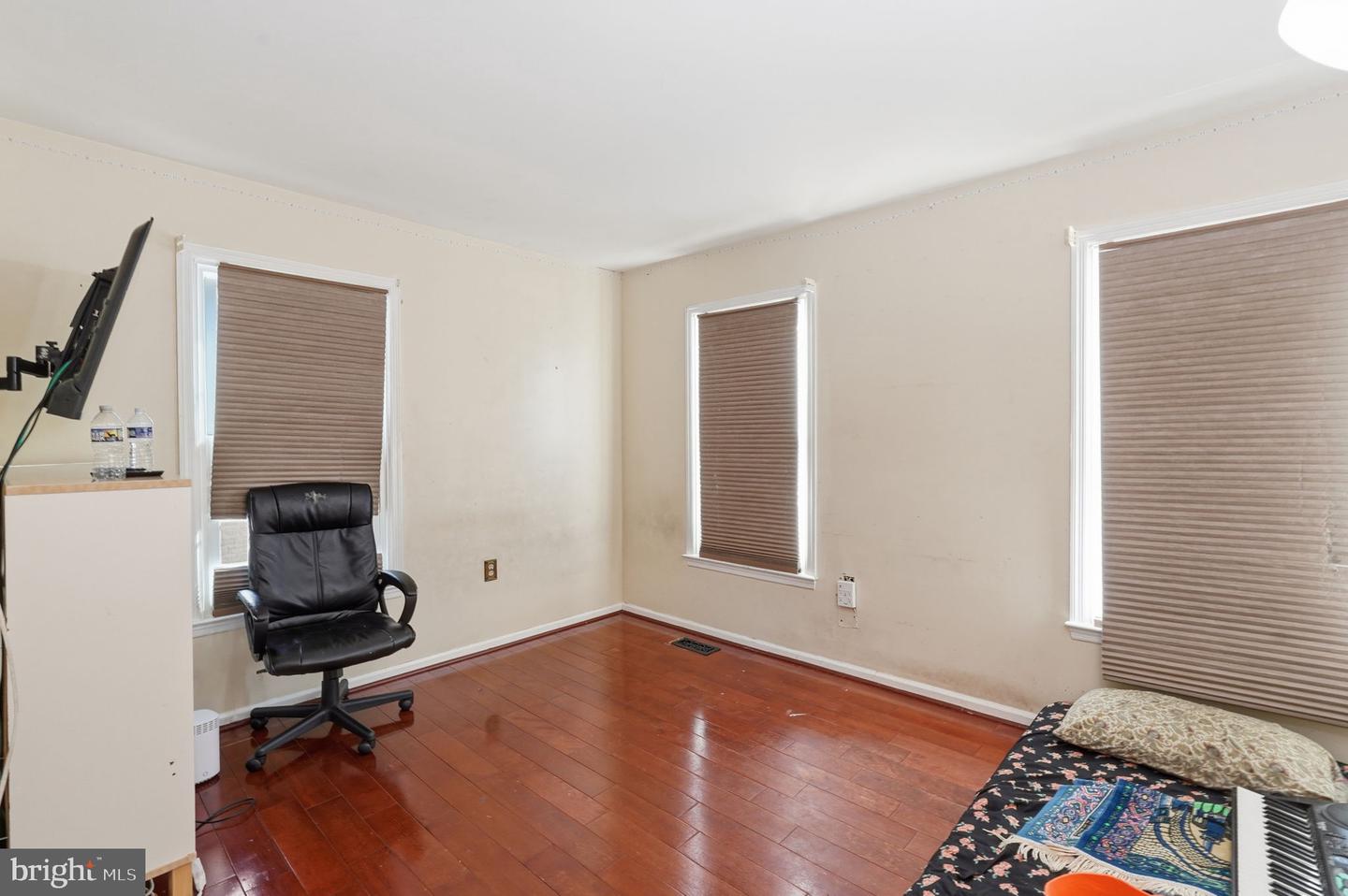 5810 APSLEY HOUSE CT, ALEXANDRIA, Virginia 22310, 3 Bedrooms Bedrooms, ,3 BathroomsBathrooms,Residential,For sale,5810 APSLEY HOUSE CT,VAFX2286556 MLS # VAFX2286556