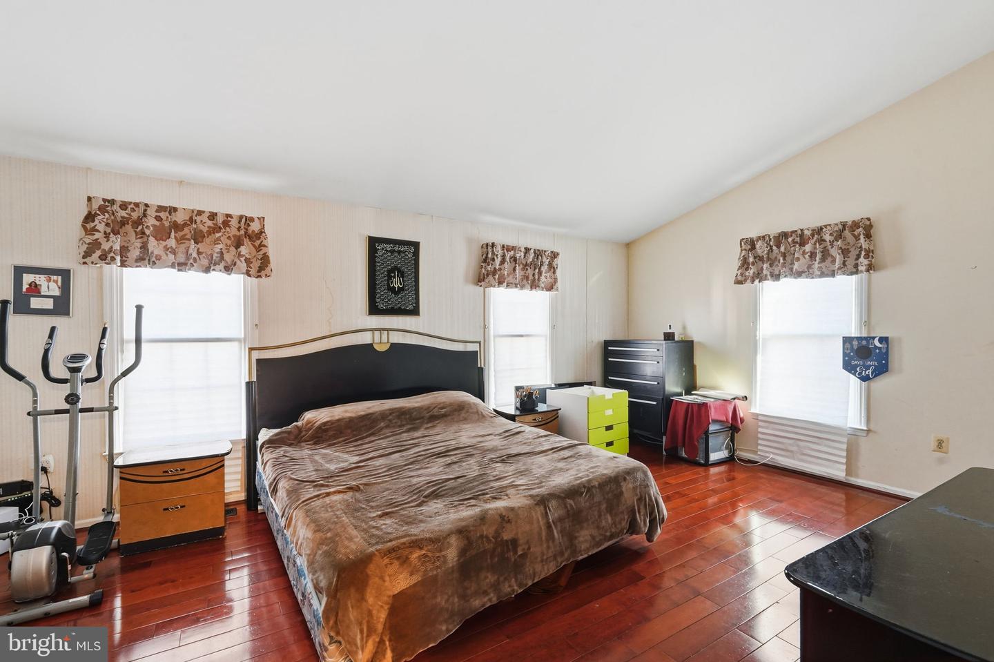 5810 APSLEY HOUSE CT, ALEXANDRIA, Virginia 22310, 3 Bedrooms Bedrooms, ,3 BathroomsBathrooms,Residential,For sale,5810 APSLEY HOUSE CT,VAFX2286556 MLS # VAFX2286556