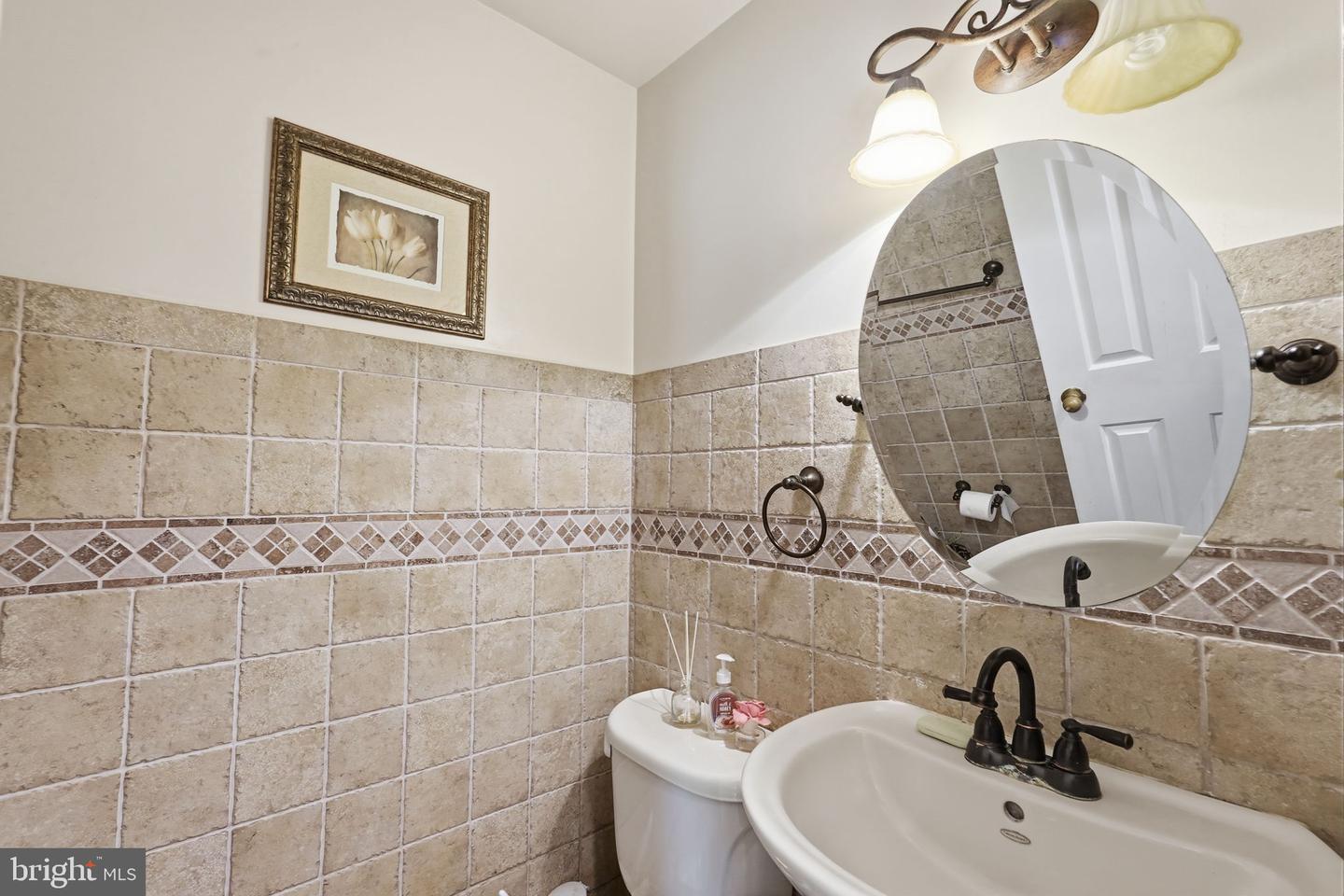 5810 APSLEY HOUSE CT, ALEXANDRIA, Virginia 22310, 3 Bedrooms Bedrooms, ,3 BathroomsBathrooms,Residential,For sale,5810 APSLEY HOUSE CT,VAFX2286556 MLS # VAFX2286556