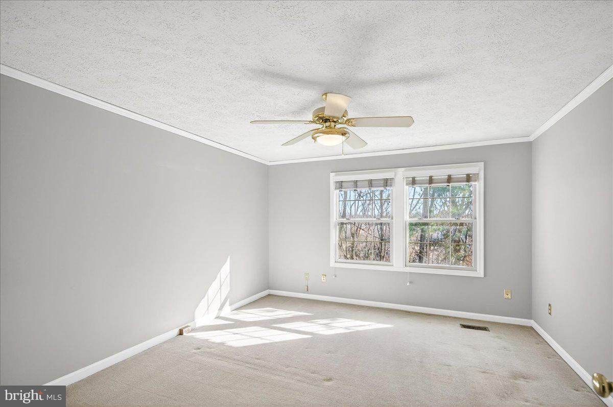 605 RIDGECREST CT, STAFFORD, Virginia 22554, 3 Bedrooms Bedrooms, ,2 BathroomsBathrooms,Residential,For sale,605 RIDGECREST CT,VAST2045366 MLS # VAST2045366