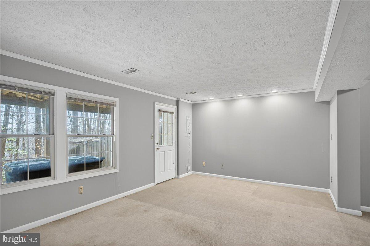 605 RIDGECREST CT, STAFFORD, Virginia 22554, 3 Bedrooms Bedrooms, ,2 BathroomsBathrooms,Residential,For sale,605 RIDGECREST CT,VAST2045366 MLS # VAST2045366