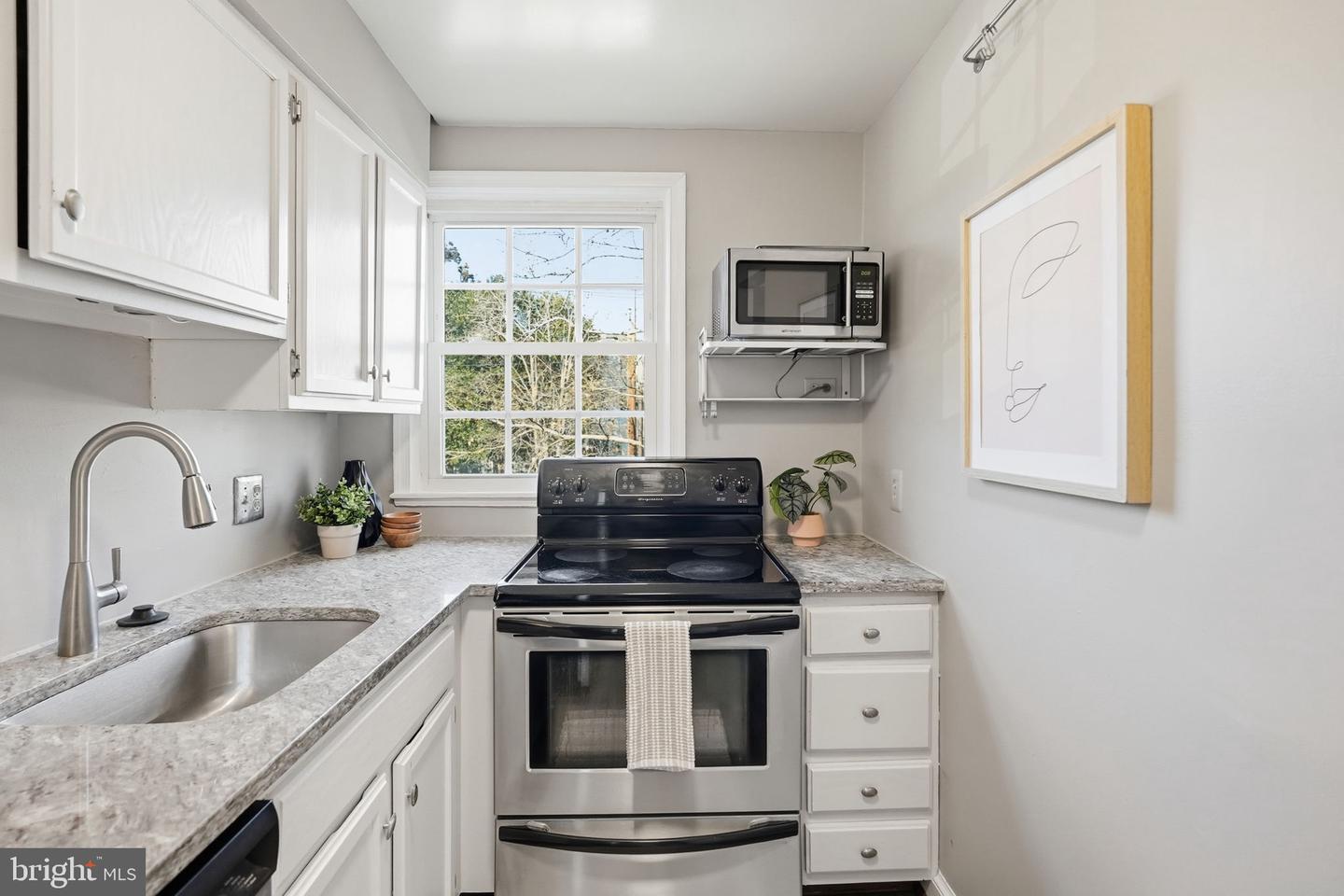 2900 13TH RD S #201, ARLINGTON, Virginia 22204, 1 Bedroom Bedrooms, ,1 BathroomBathrooms,Residential,For sale,2900 13TH RD S #201,VAAR2067928 MLS # VAAR2067928 2900 13TH RD S #201, ARLINGTON, Virginia 22204, 1 Bedroom Bedrooms, ,1 BathroomBathrooms,Residential,For sale,2900 13TH RD S #201,VAAR2067928 MLS # VAAR2067928