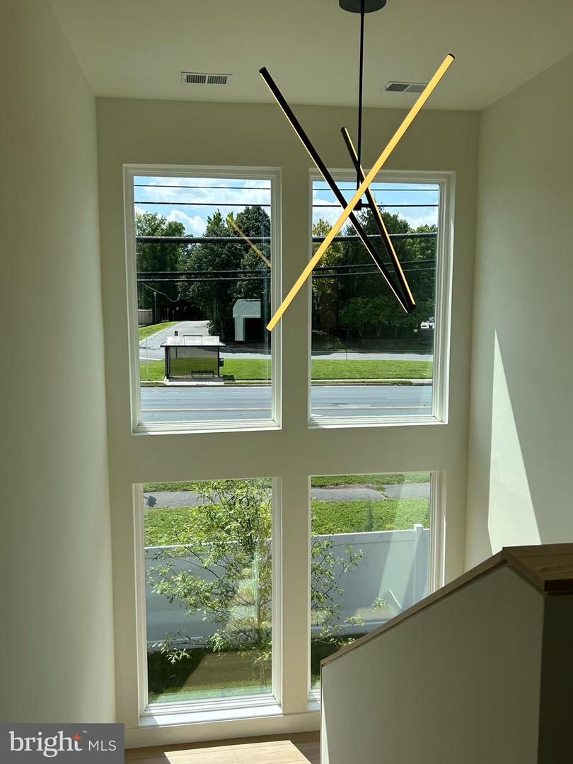 9338 LEE ST, BURKE, Virginia 22015, 4 Bedrooms Bedrooms, ,3 BathroomsBathrooms,Residential,For sale,9338 LEE ST,VAFX2286650 MLS # VAFX2286650