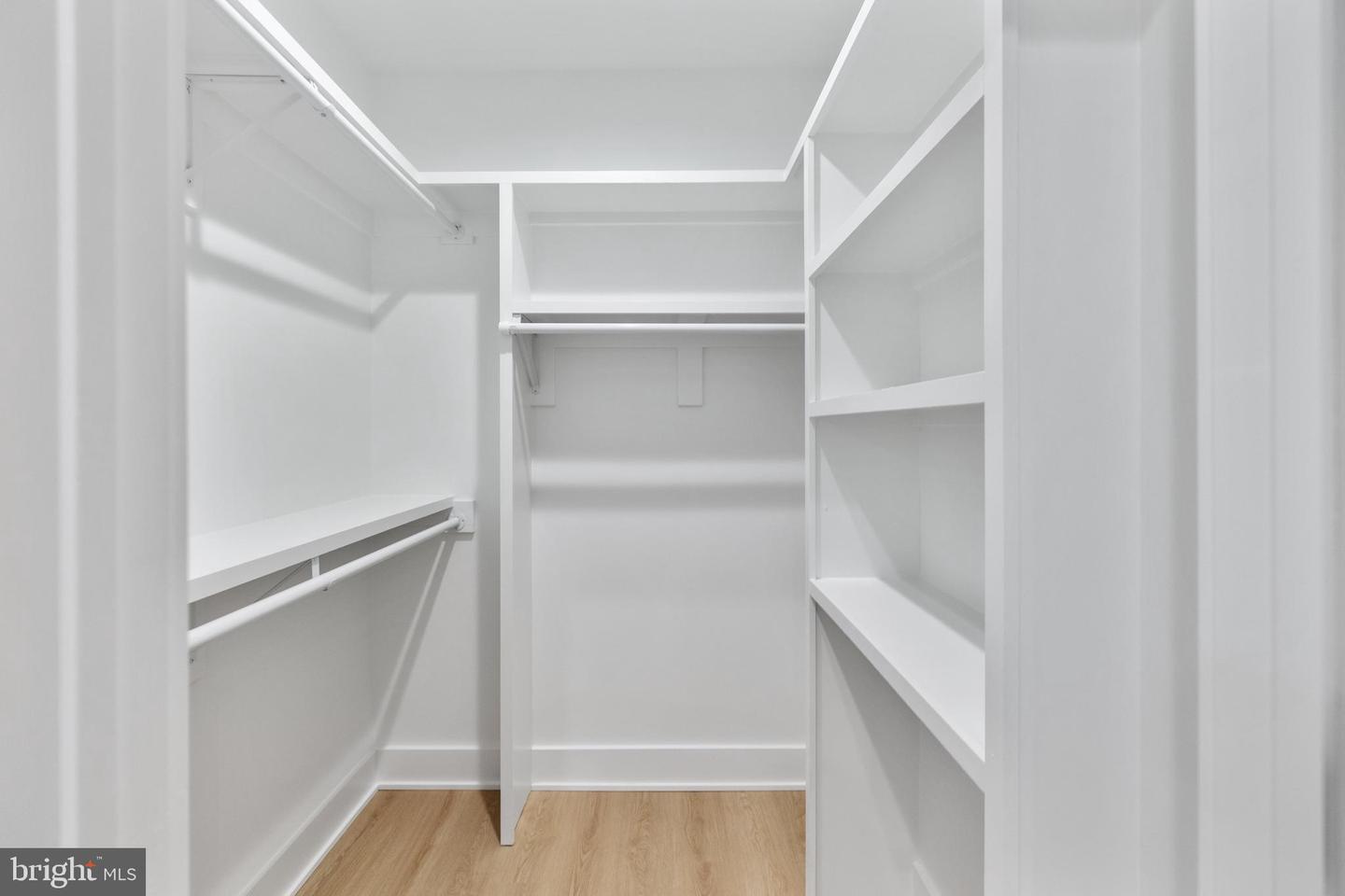 2855 OAK KNOLL DR, FALLS CHURCH, Virginia 22042, 6 Bedrooms Bedrooms, ,6 BathroomsBathrooms,Residential,For sale,2855 OAK KNOLL DR,VAFX2286658 MLS # VAFX2286658 2855 OAK KNOLL DR, FALLS CHURCH, Virginia 22042, 6 Bedrooms Bedrooms, ,6 BathroomsBathrooms,Residential,For sale,2855 OAK KNOLL DR,VAFX2286658 MLS # VAFX2286658