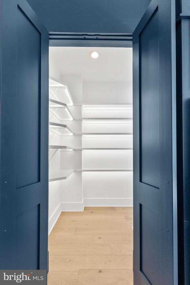 2855 OAK KNOLL DR, FALLS CHURCH, Virginia 22042, 6 Bedrooms Bedrooms, ,6 BathroomsBathrooms,Residential,For sale,2855 OAK KNOLL DR,VAFX2286658 MLS # VAFX2286658 2855 OAK KNOLL DR, FALLS CHURCH, Virginia 22042, 6 Bedrooms Bedrooms, ,6 BathroomsBathrooms,Residential,For sale,2855 OAK KNOLL DR,VAFX2286658 MLS # VAFX2286658