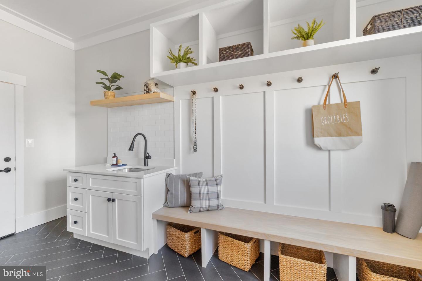 2855 OAK KNOLL DR, FALLS CHURCH, Virginia 22042, 6 Bedrooms Bedrooms, ,6 BathroomsBathrooms,Residential,For sale,2855 OAK KNOLL DR,VAFX2286658 MLS # VAFX2286658 2855 OAK KNOLL DR, FALLS CHURCH, Virginia 22042, 6 Bedrooms Bedrooms, ,6 BathroomsBathrooms,Residential,For sale,2855 OAK KNOLL DR,VAFX2286658 MLS # VAFX2286658