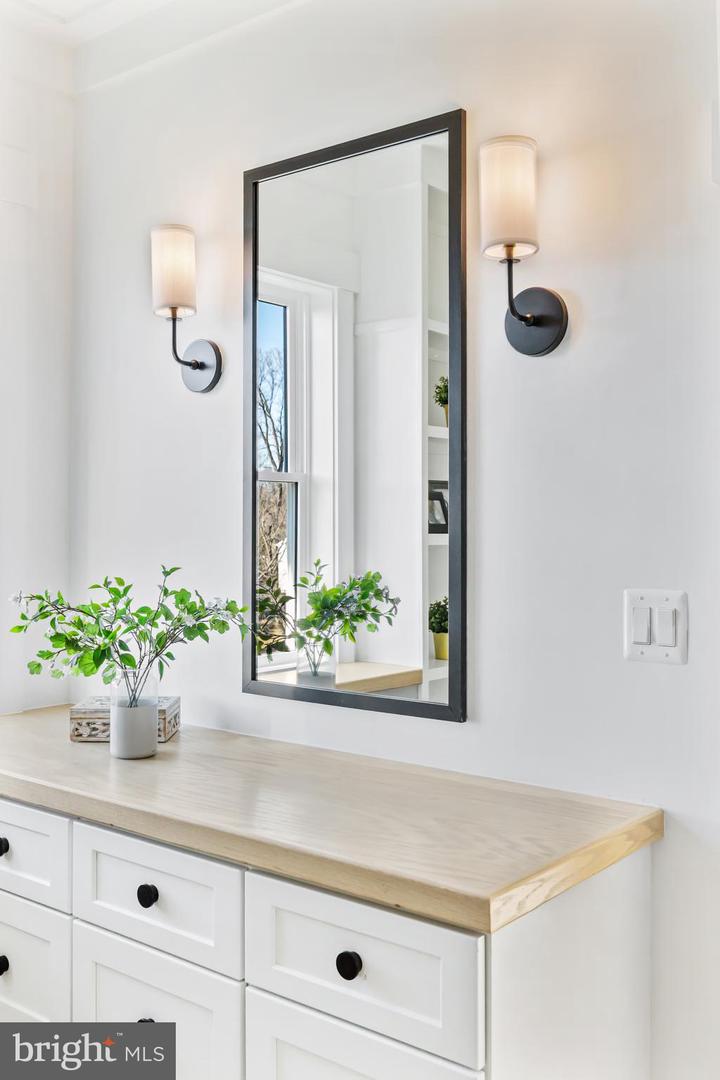 2855 OAK KNOLL DR, FALLS CHURCH, Virginia 22042, 6 Bedrooms Bedrooms, ,6 BathroomsBathrooms,Residential,For sale,2855 OAK KNOLL DR,VAFX2286658 MLS # VAFX2286658 2855 OAK KNOLL DR, FALLS CHURCH, Virginia 22042, 6 Bedrooms Bedrooms, ,6 BathroomsBathrooms,Residential,For sale,2855 OAK KNOLL DR,VAFX2286658 MLS # VAFX2286658