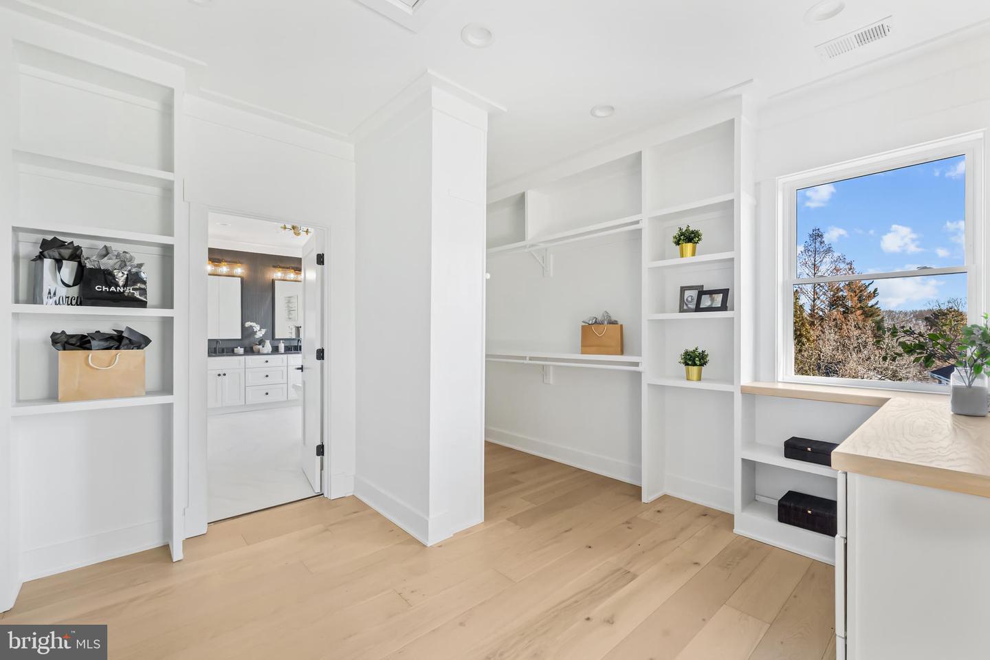 2855 OAK KNOLL DR, FALLS CHURCH, Virginia 22042, 6 Bedrooms Bedrooms, ,6 BathroomsBathrooms,Residential,For sale,2855 OAK KNOLL DR,VAFX2286658 MLS # VAFX2286658 2855 OAK KNOLL DR, FALLS CHURCH, Virginia 22042, 6 Bedrooms Bedrooms, ,6 BathroomsBathrooms,Residential,For sale,2855 OAK KNOLL DR,VAFX2286658 MLS # VAFX2286658