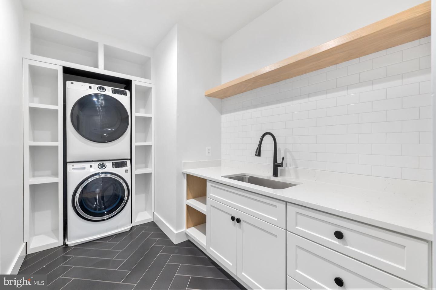 2855 OAK KNOLL DR, FALLS CHURCH, Virginia 22042, 6 Bedrooms Bedrooms, ,6 BathroomsBathrooms,Residential,For sale,2855 OAK KNOLL DR,VAFX2286658 MLS # VAFX2286658 2855 OAK KNOLL DR, FALLS CHURCH, Virginia 22042, 6 Bedrooms Bedrooms, ,6 BathroomsBathrooms,Residential,For sale,2855 OAK KNOLL DR,VAFX2286658 MLS # VAFX2286658