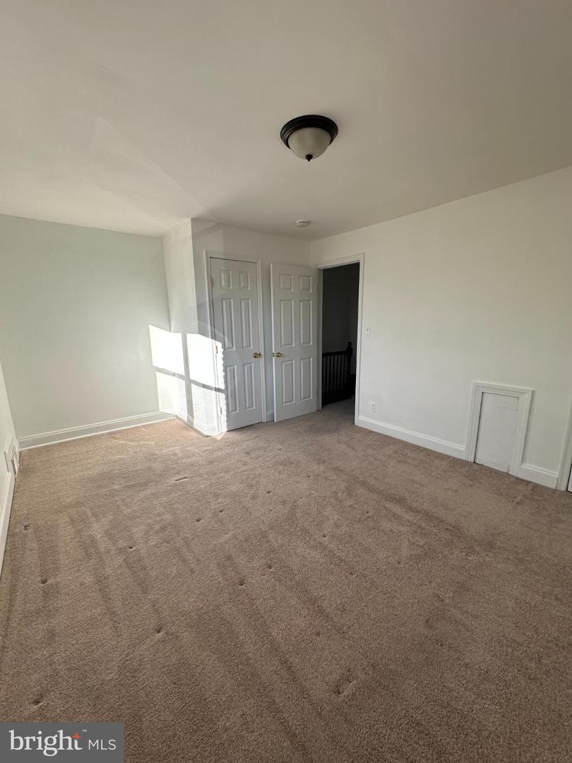 1750 E ST NE, WASHINGTON, District Of Columbia 20002, 3 Bedrooms Bedrooms, 9 Rooms Rooms,1 BathroomBathrooms,Residential,For sale,1750 E ST NE,DCDC2242348 MLS # DCDC2242348