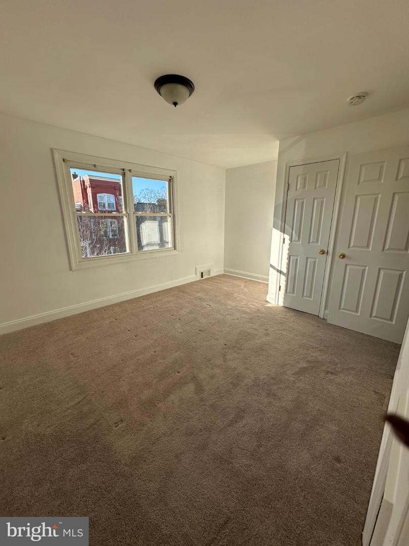 1750 E ST NE, WASHINGTON, District Of Columbia 20002, 3 Bedrooms Bedrooms, 9 Rooms Rooms,1 BathroomBathrooms,Residential,For sale,1750 E ST NE,DCDC2242348 MLS # DCDC2242348