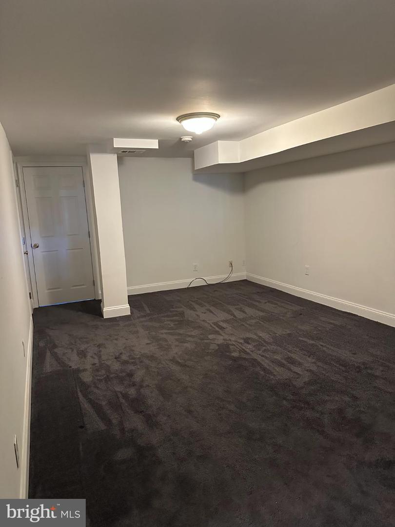 1750 E ST NE, WASHINGTON, District Of Columbia 20002, 3 Bedrooms Bedrooms, 9 Rooms Rooms,1 BathroomBathrooms,Residential,For sale,1750 E ST NE,DCDC2242348 MLS # DCDC2242348