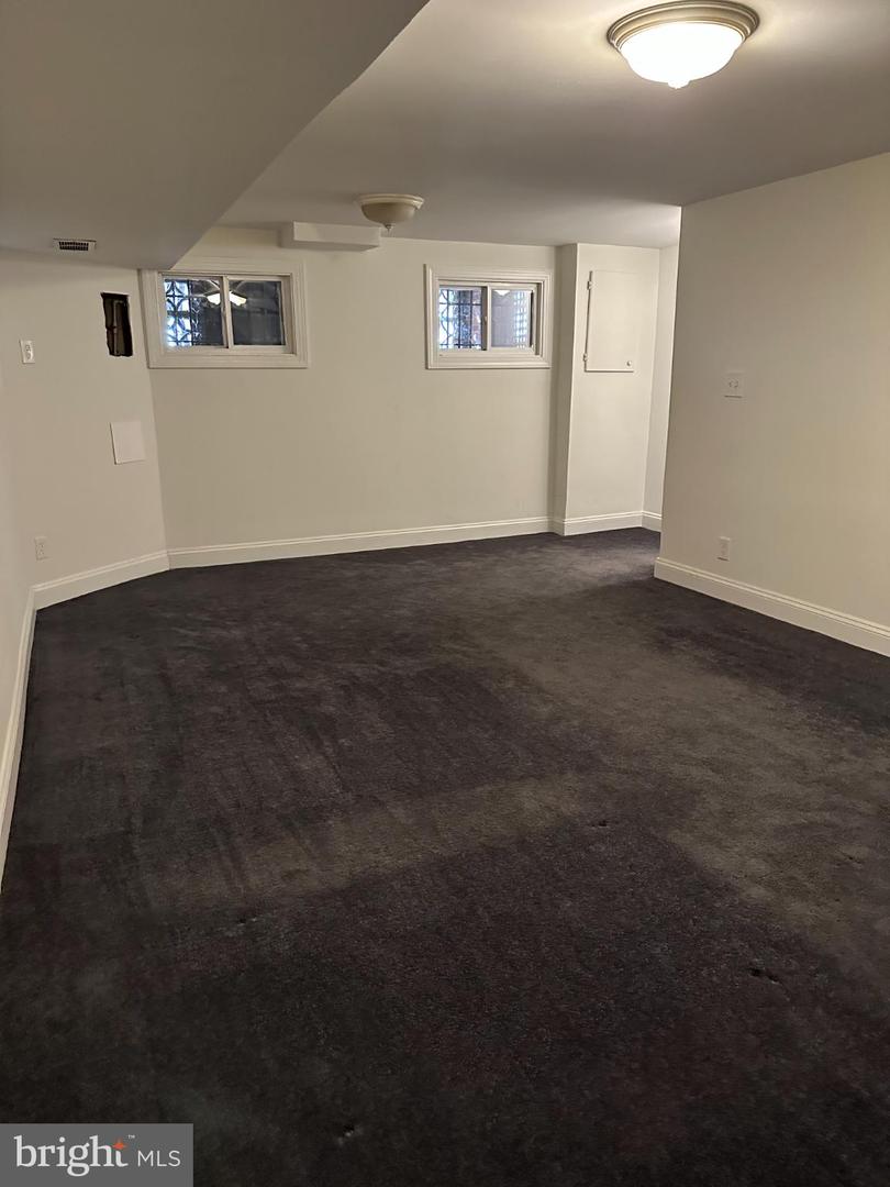 1750 E ST NE, WASHINGTON, District Of Columbia 20002, 3 Bedrooms Bedrooms, 9 Rooms Rooms,1 BathroomBathrooms,Residential,For sale,1750 E ST NE,DCDC2242348 MLS # DCDC2242348