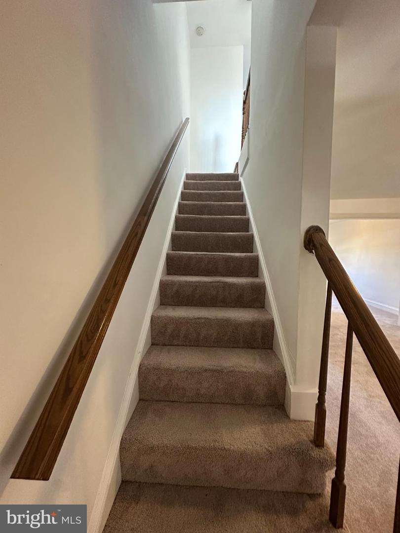 1750 E ST NE, WASHINGTON, District Of Columbia 20002, 3 Bedrooms Bedrooms, 9 Rooms Rooms,1 BathroomBathrooms,Residential,For sale,1750 E ST NE,DCDC2242348 MLS # DCDC2242348